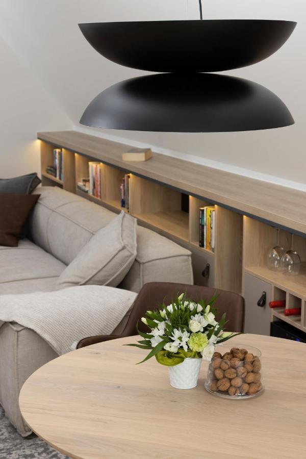 Apartament Wielka Odrzańska 317 *